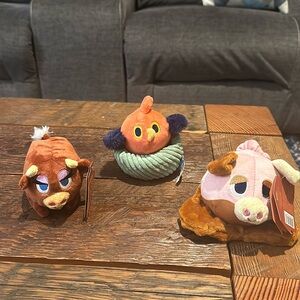 NWT Farm friends dog toys